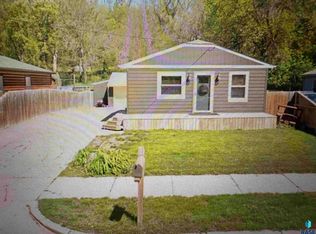 1812 N Wayland Ave, Sioux Falls, SD 57103
