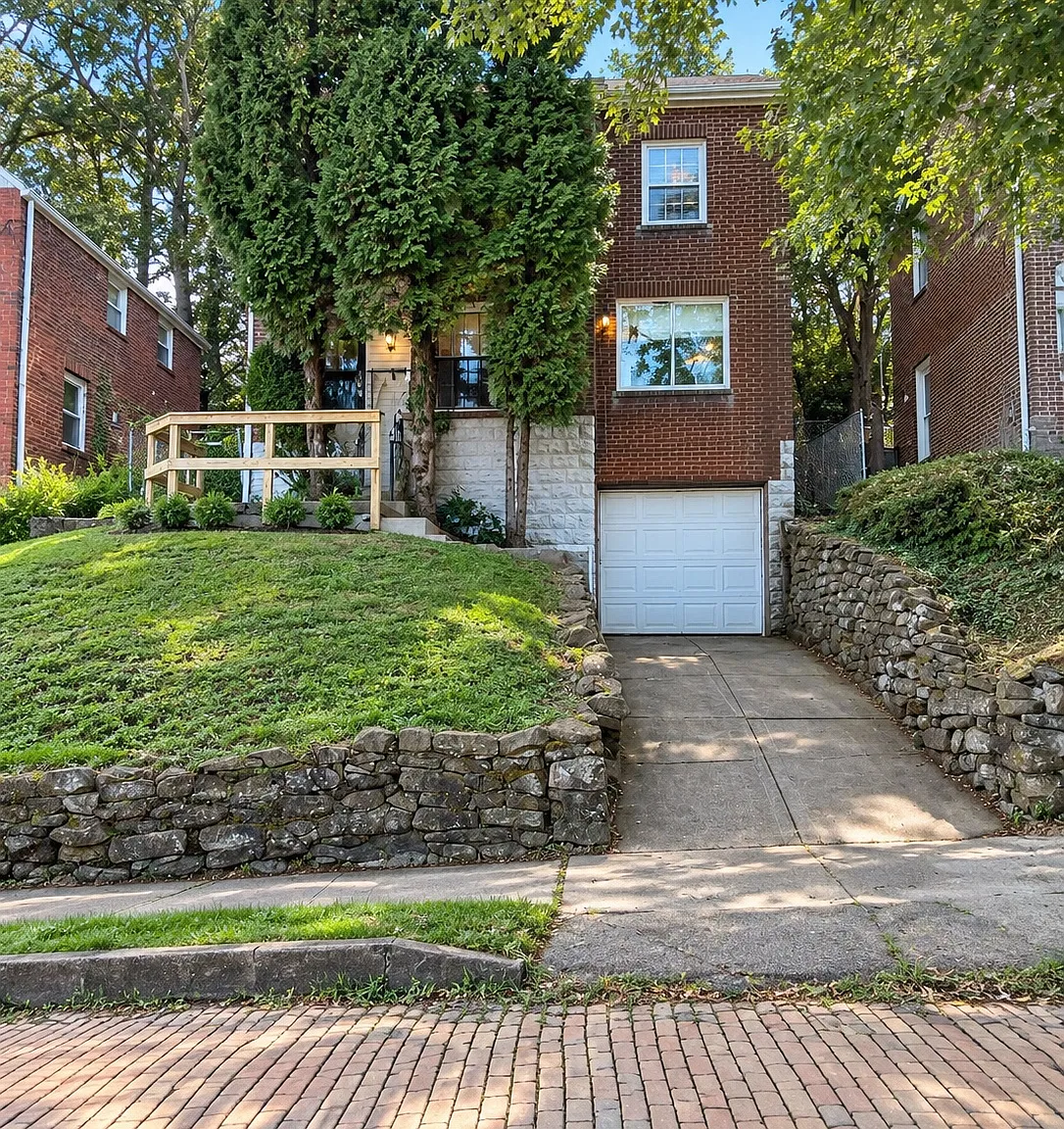 3 bed, 1232 sqft, $1,500 — Photo 1