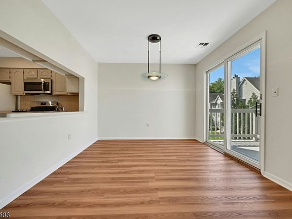 5th image of 105 Quartz Ln