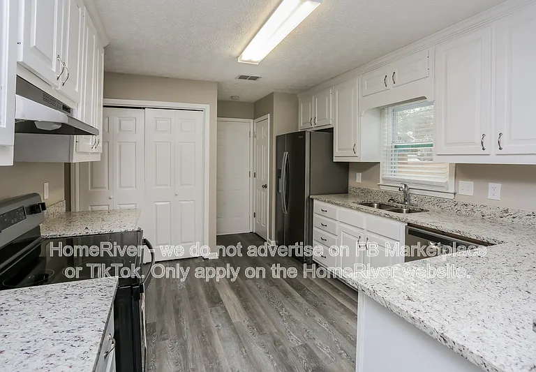 768 Wilkes Dr — Photo 8
