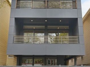 1510 W School St #1, Chicago, IL 60657