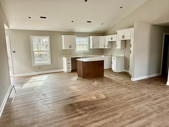 3rd image of 12132 N Wilderness Rd