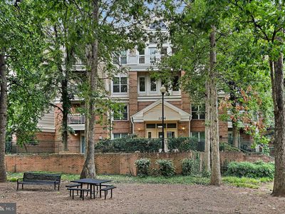 2204 Westcourt Ln APT 122, Herndon, VA, 20170