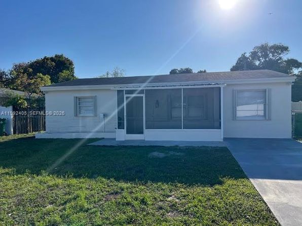 2820 SW 65th Ave