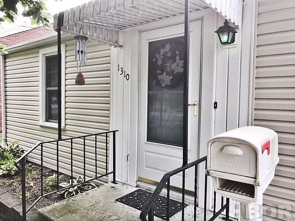 3rd image of 1310 S Blanchard St