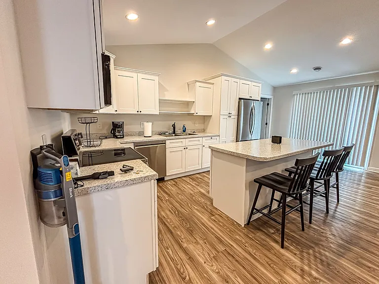 1624B Gunston Dr — Photo 34