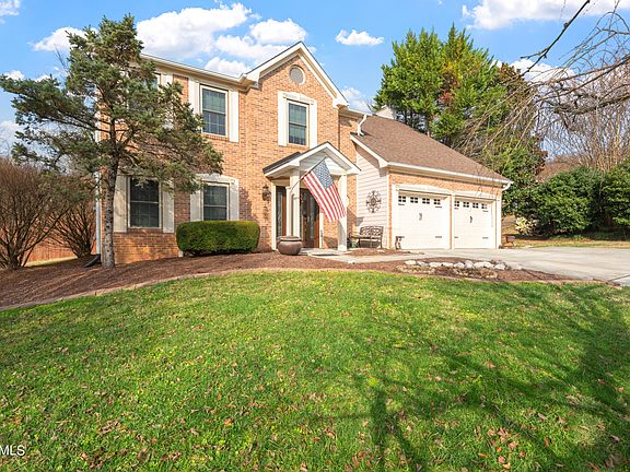 2nd image of 8045 Maple Run Ln