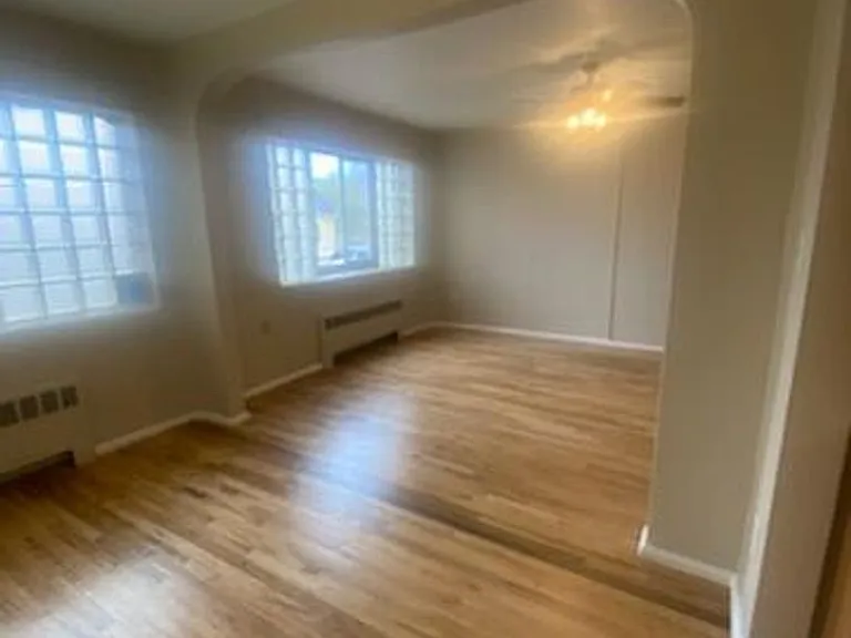 601 E Main St — Photo 12