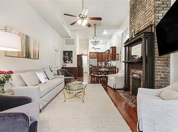 2nd image of 1107 Napoleon Ave