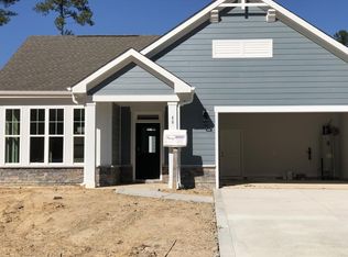88 Glenwood Ct, Spring Lake, NC 28390
