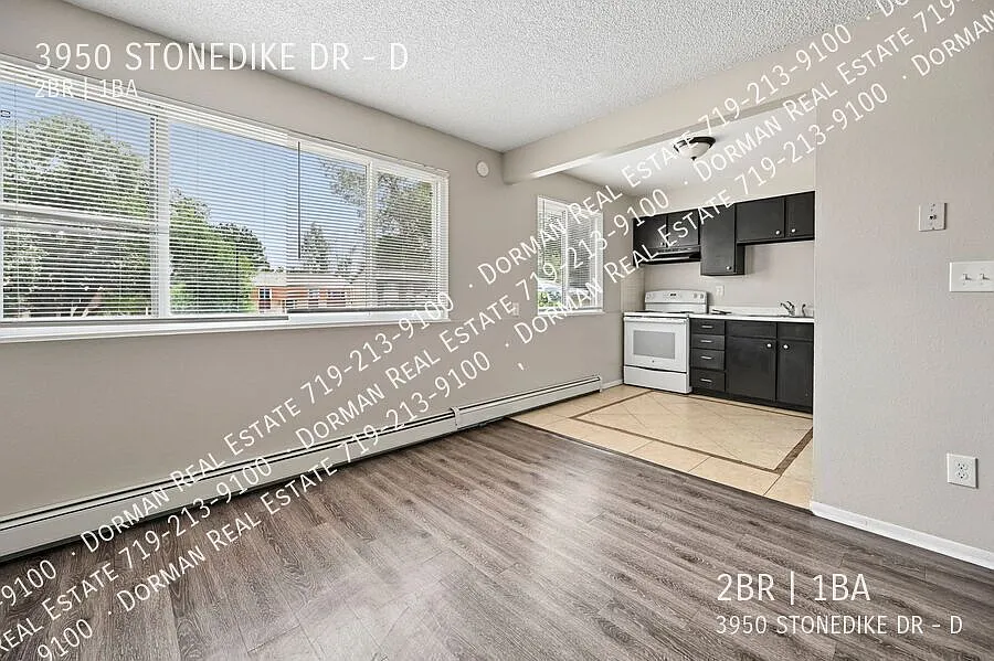 Move-In Special - First Month's Rent Free - Great Westside Location! — Photo 4