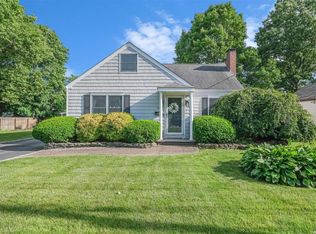 70 Everett St, Patchogue, NY 11772