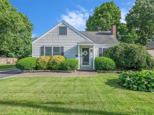 70 Everett Street, Patchogue, NY 11772