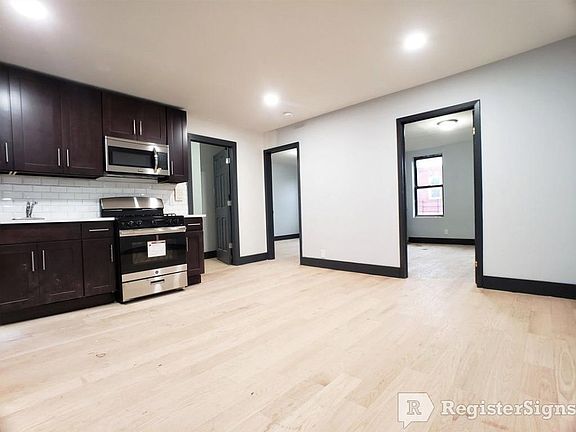 2nd image of 1033A Dekalb Ave