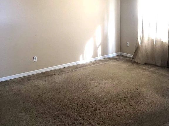 5th image of 3227 Lake Jean Dr