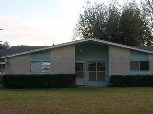 4601 Wilson St, Groves, TX 77619