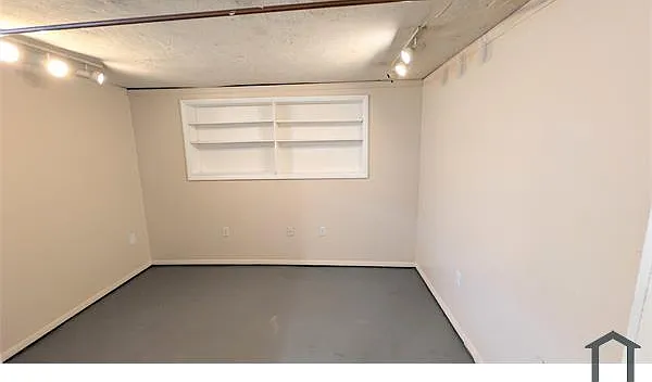 6608 Kindred St — Photo 34