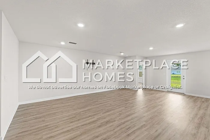 7504 Delancey St — Photo 7