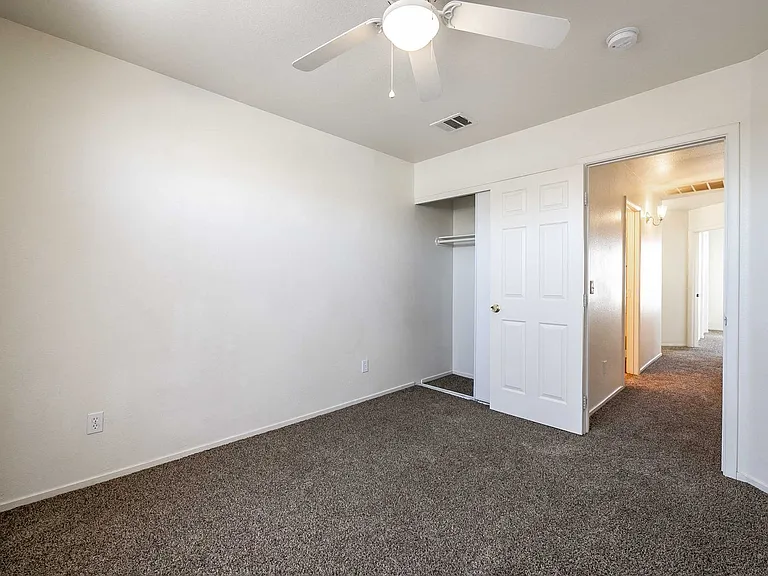 2930 Seasons Ave — Photo 11