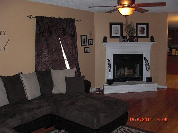 2nd image of 1449 Firefinder Ln