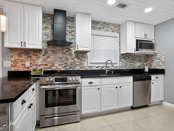 3rd image of 1234 Carriage Trace Cir