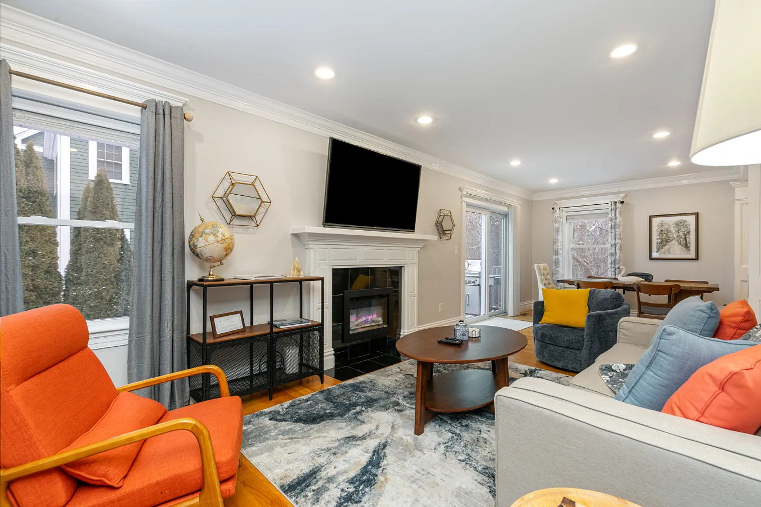 5 bed, 3.0 bath, $8,199 — Photo 1