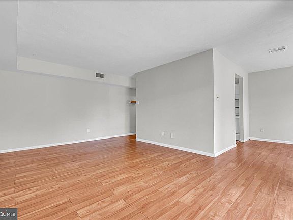 3rd image of 5420 Valley Green Dr #20A3