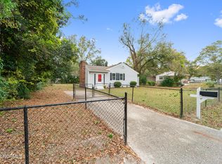 1201 River St, Jacksonville, NC 28540