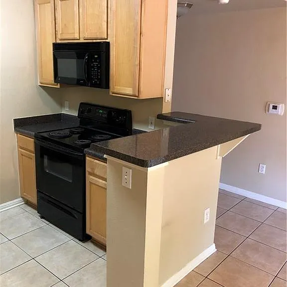 1023 W 24th St #705 — Photo 7