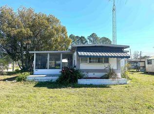 100 Golf Course Ln, Crescent City, FL 32112