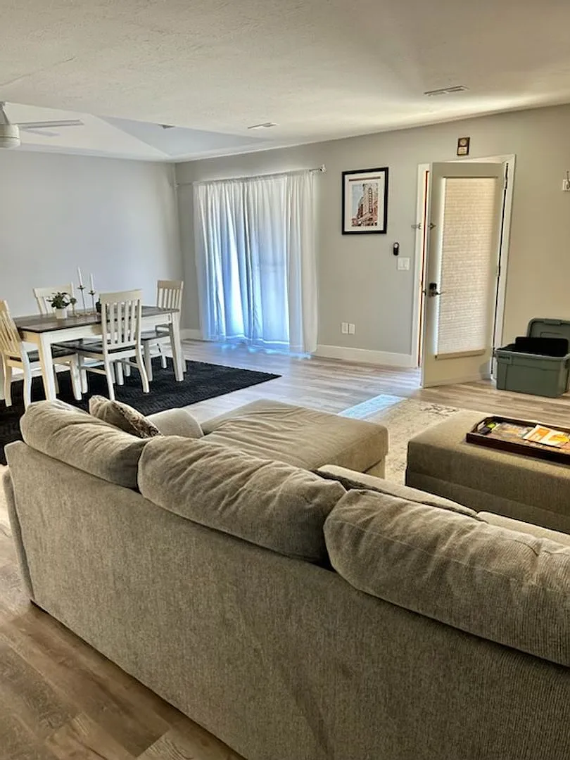 Greenback 37742-2 Bedrooms, 2 Baths, 2 car garage. — Photo 4