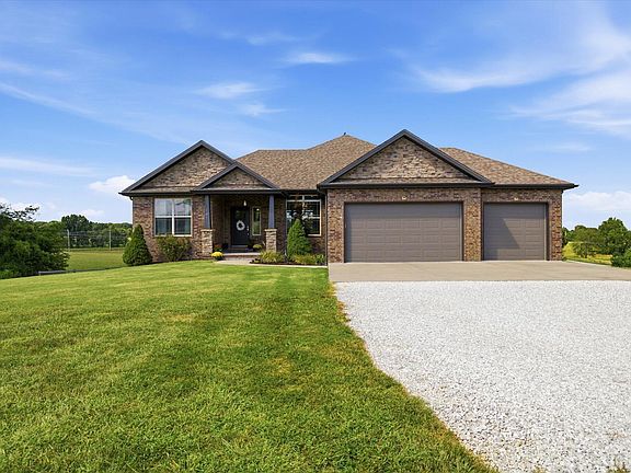 2nd image of 141 Lilac Lane