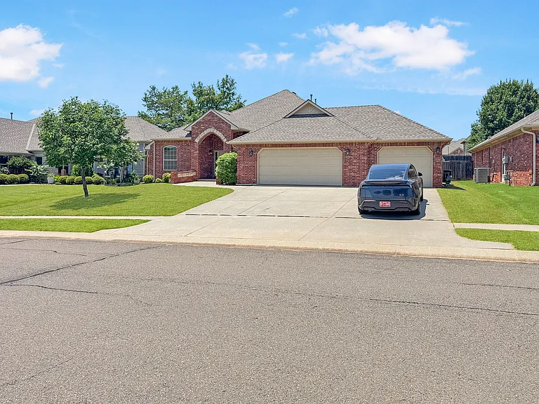 2912 Tara Ln — Photo 12