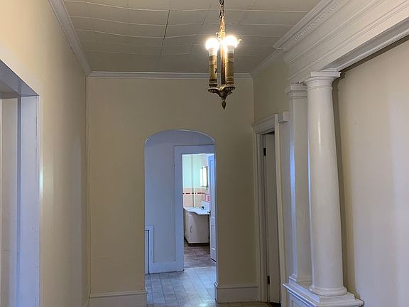 5th image of 232 W Church St APT 1
