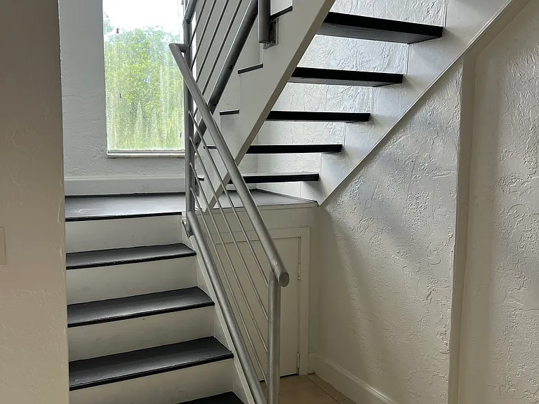 1660 NE 135th St #15 — Photo 7