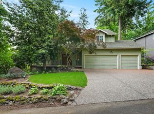 6523 SW Moonshadow Ct, Portland, OR 97223