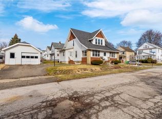 94 23rd St NW, Barberton, OH 44203