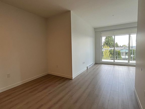 Dedicated dining area that can fit a full-size table, sideboard, or workstation.