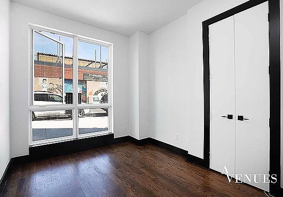 3rd image of 352 Irving Ave #1H