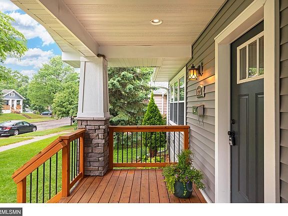 3rd image of 1327 Eleanor Ave