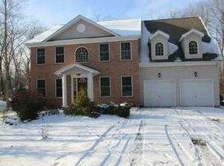 5146 Iroquois St, Tobyhanna, PA