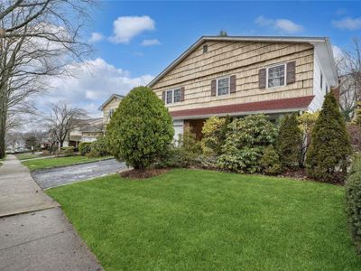 85 Radcliff Avenue, Port Washington, NY, 11050