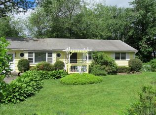 11 Castle Hill Dr, Bethel, CT 06801