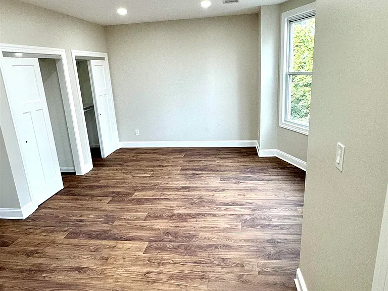 118 Parkview Ave #2 — Photo 23