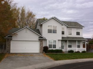 1045 Robin Pl, Mountain Home, ID 83647