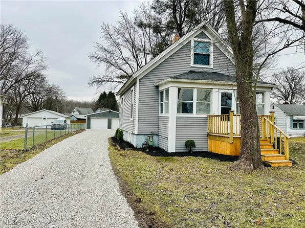 3095 Brady Lake Rd, Ravenna, OH 44266