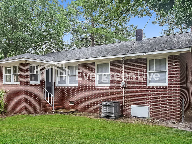752 Shull St — Photo 14