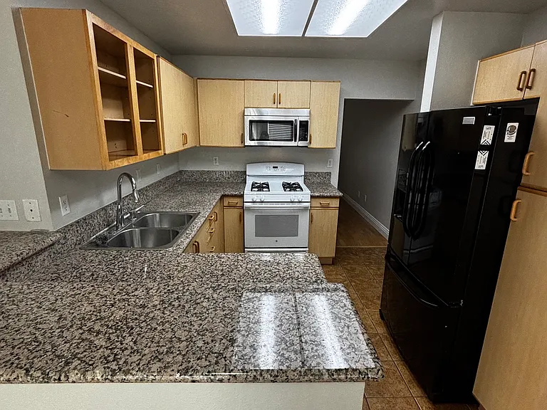 30858 Canterfield Dr — Photo 4