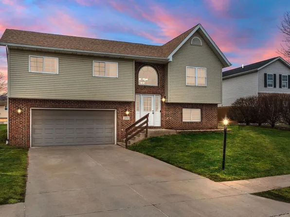 2006 Javelin Dr, La Porte, IN 46350