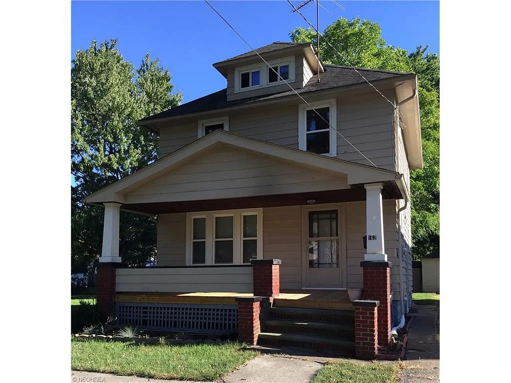 162 Bath St photo 1